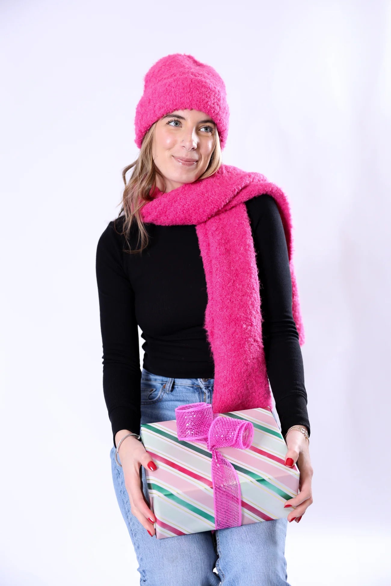 Poppy Eco-Friendly Winter Scarf – Sustainable Style in Bold Colors